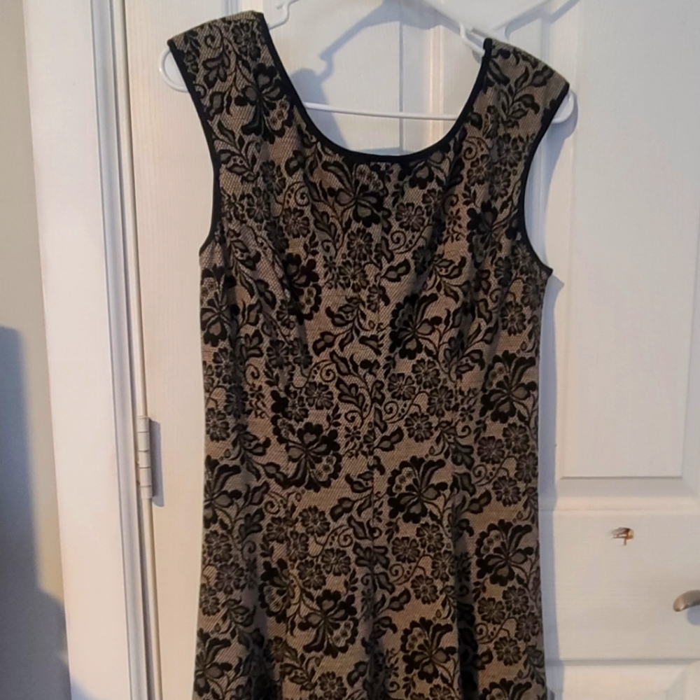 Lace print dress